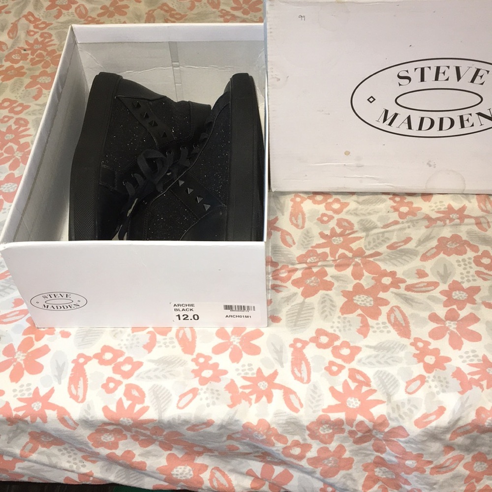 Limited edition Steve Madden